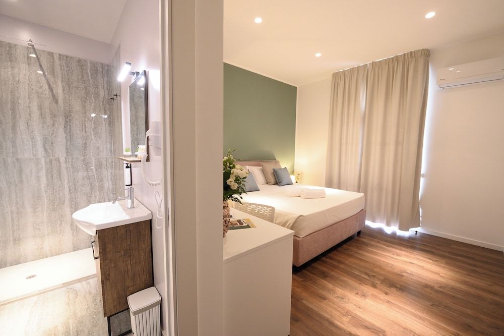 Baitan Hotel Deluxe Double or Twin Room 2