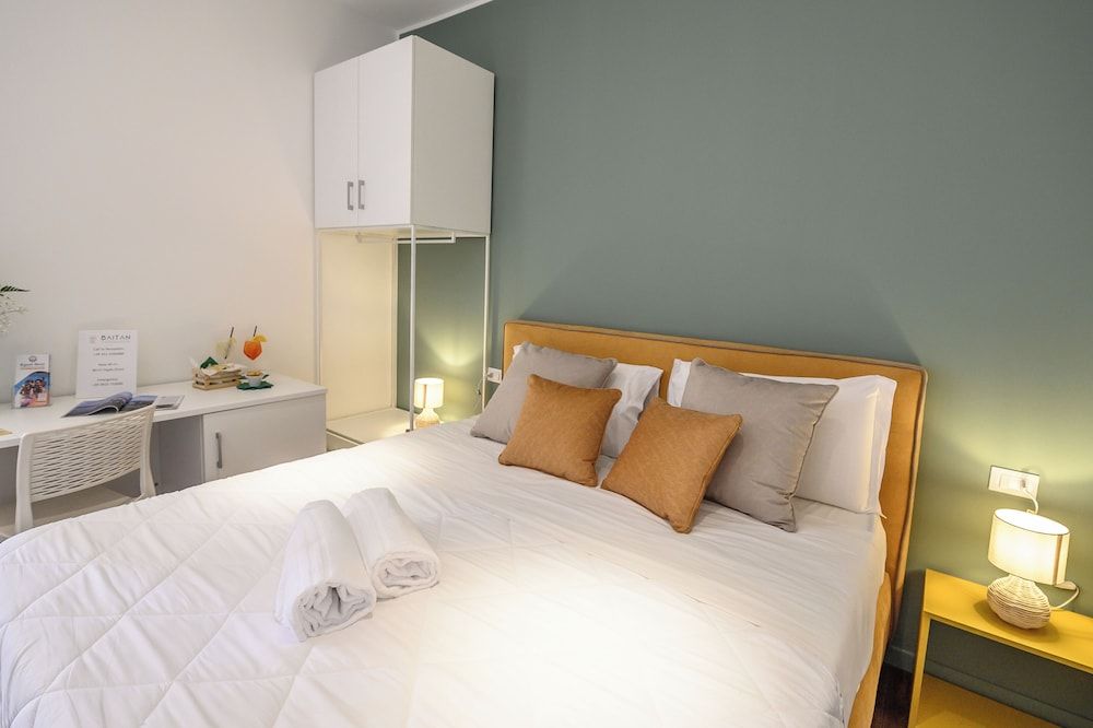 Baitan Hotel Deluxe Double or Twin Room 4