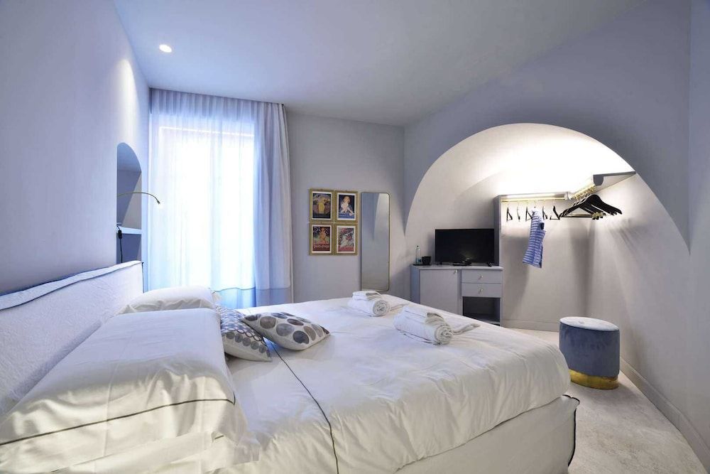 Boutique Hotel De La Ville Laigueglia Double Room, Balcony 3