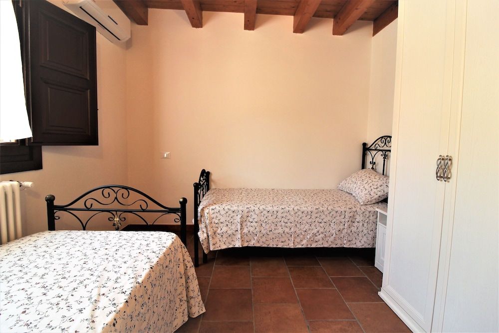 Basic Apartment, Accessible