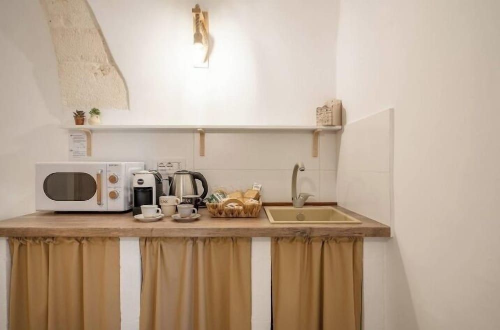 Dimora Giulia Basic Double Room 10