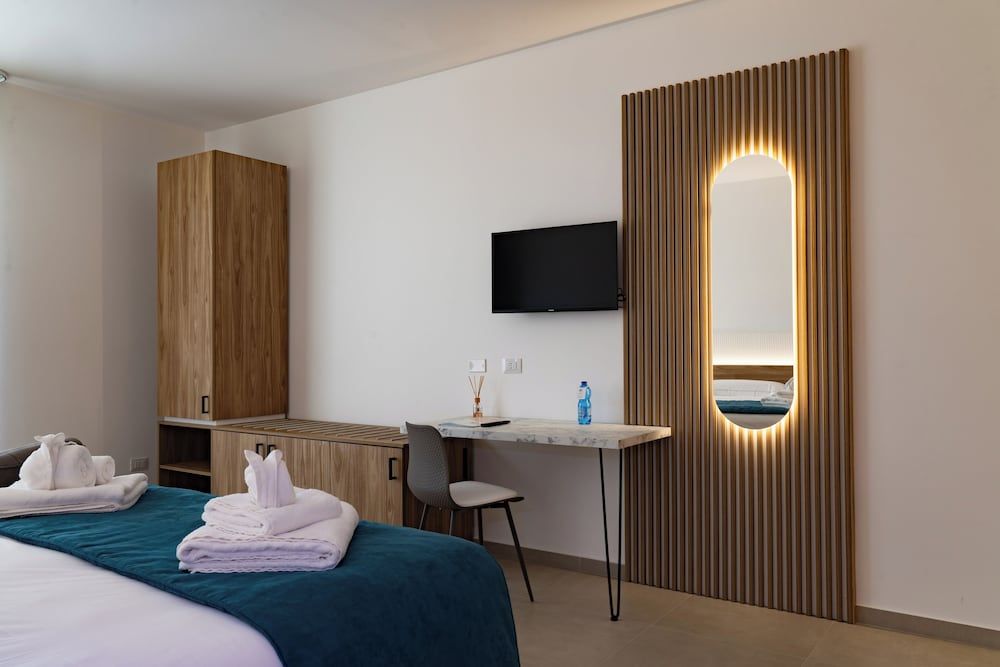 B&B Alba Deluxe Room, Balcony, Garden View 4