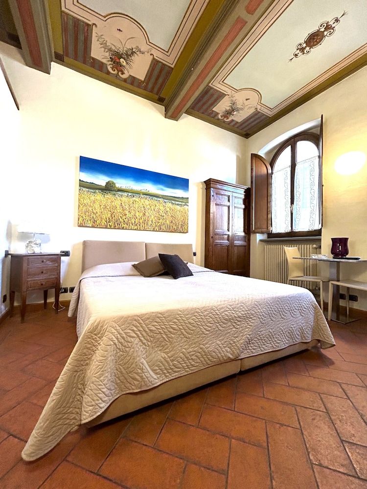 LA CORTE DEL RE SUITE AREZZO Deluxe Room, City View 2
