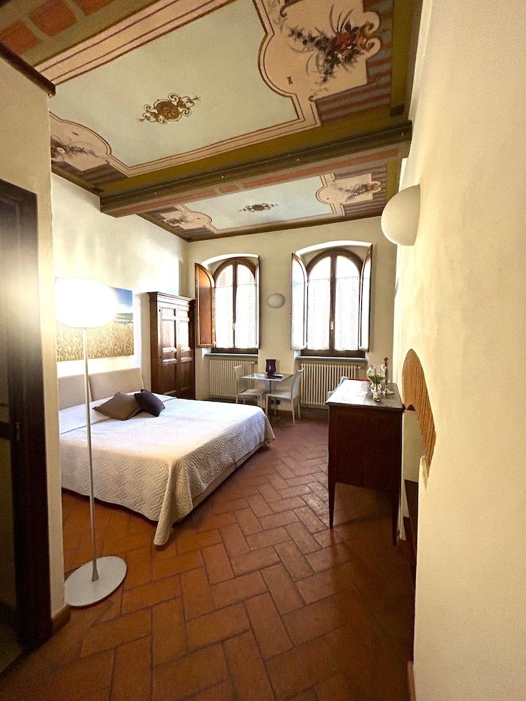 LA CORTE DEL RE SUITE AREZZO Deluxe Room, City View 15