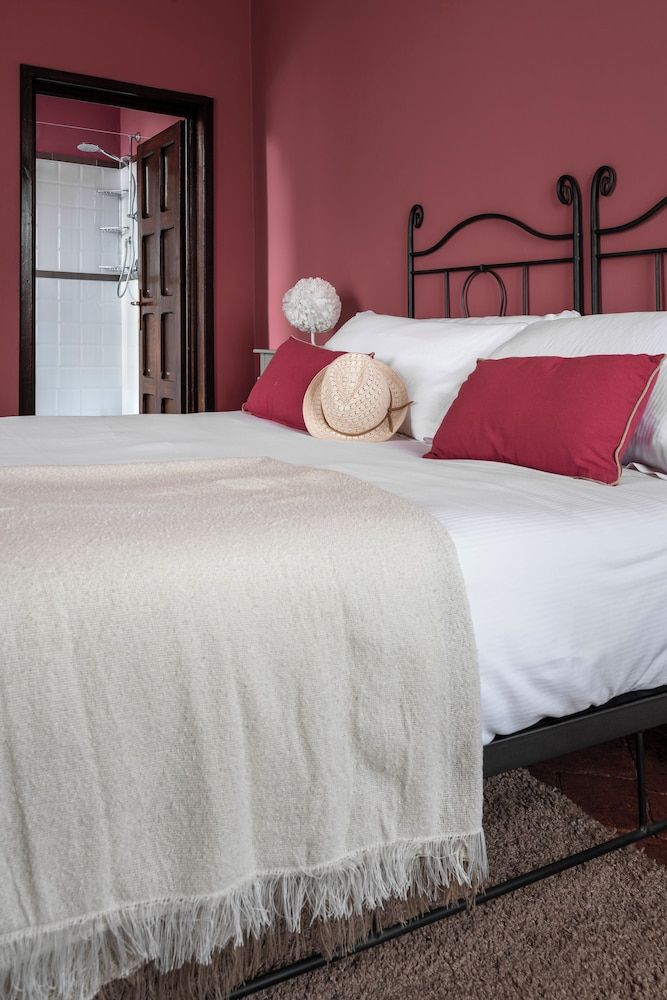 Villa Erbaia Relais de Charme Superior Room, Courtyard View 3