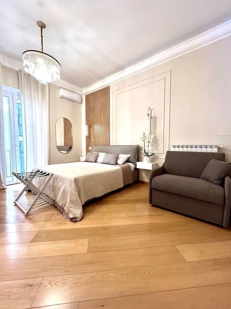 Sea Pearl Luxury Rooms Room, Balcony, Courtyard View 3