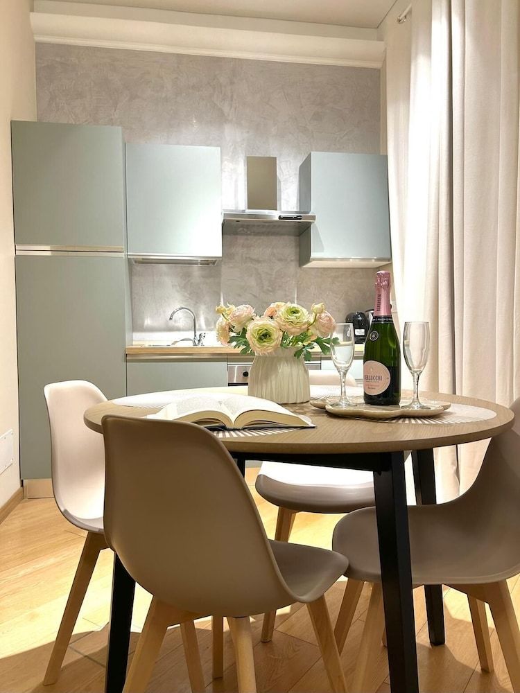 Sea Pearl Luxury Rooms Room, Balcony, Courtyard View 7