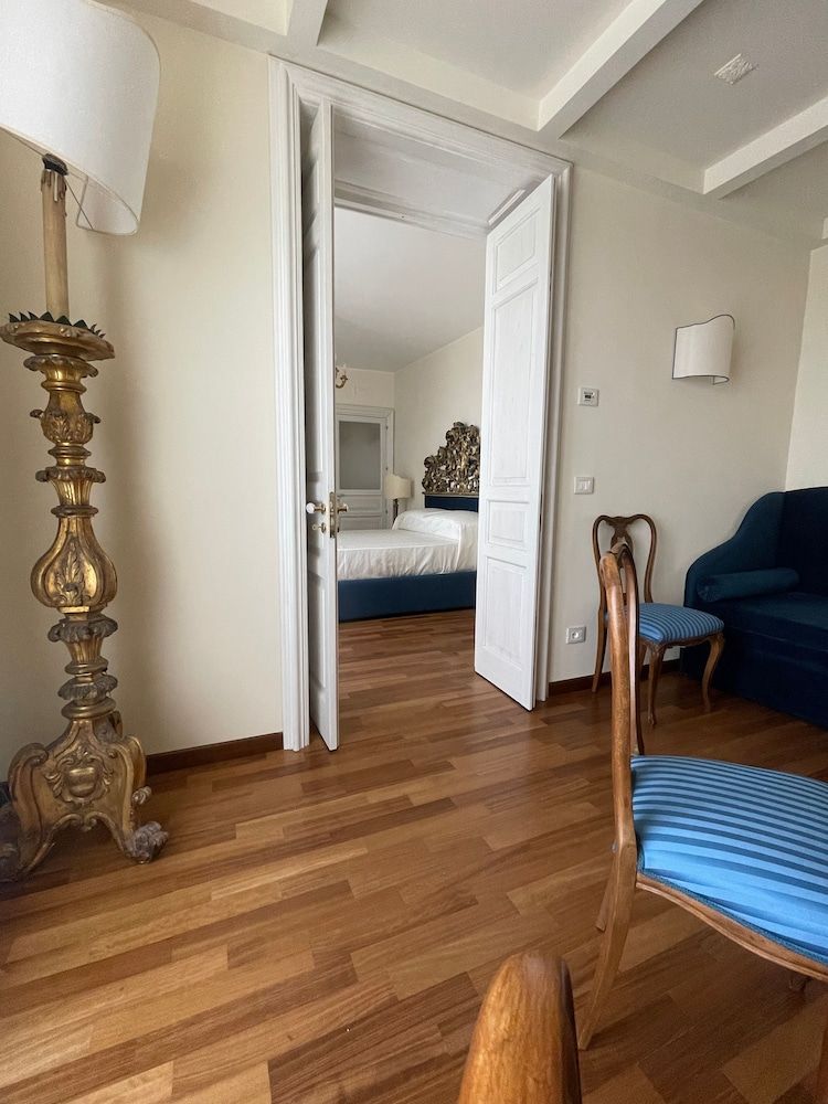 Dimora del Duomo Suite Blu e Oro, Vista Collina 9