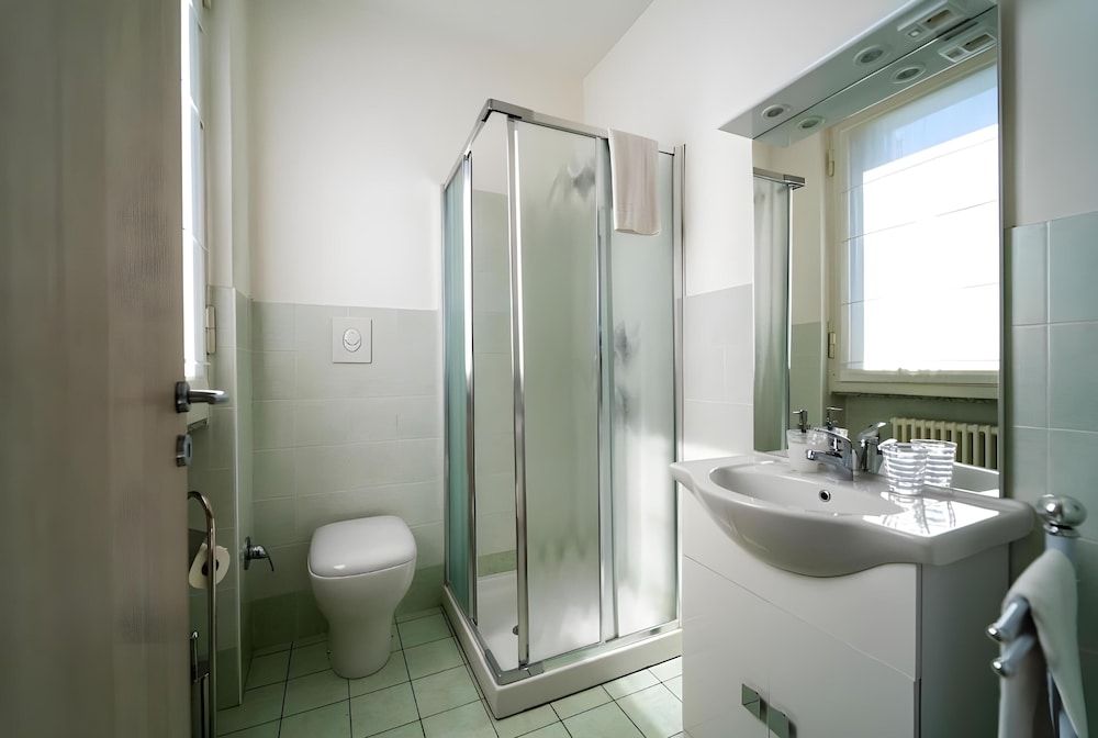 Montebello Lake Classic Double Room, Lake View 3