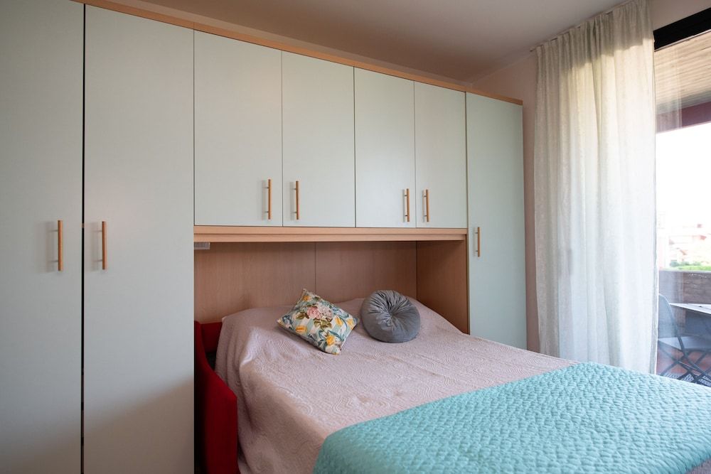 Comfort Studio Suite, Pool View