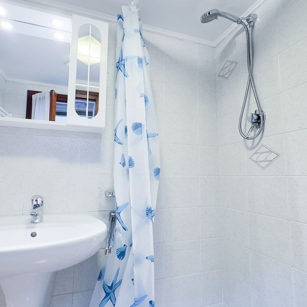 Blue Eyes by Ca-sa Check Apartment 14