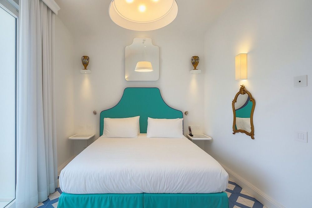 Classic Room, Partial Sea View