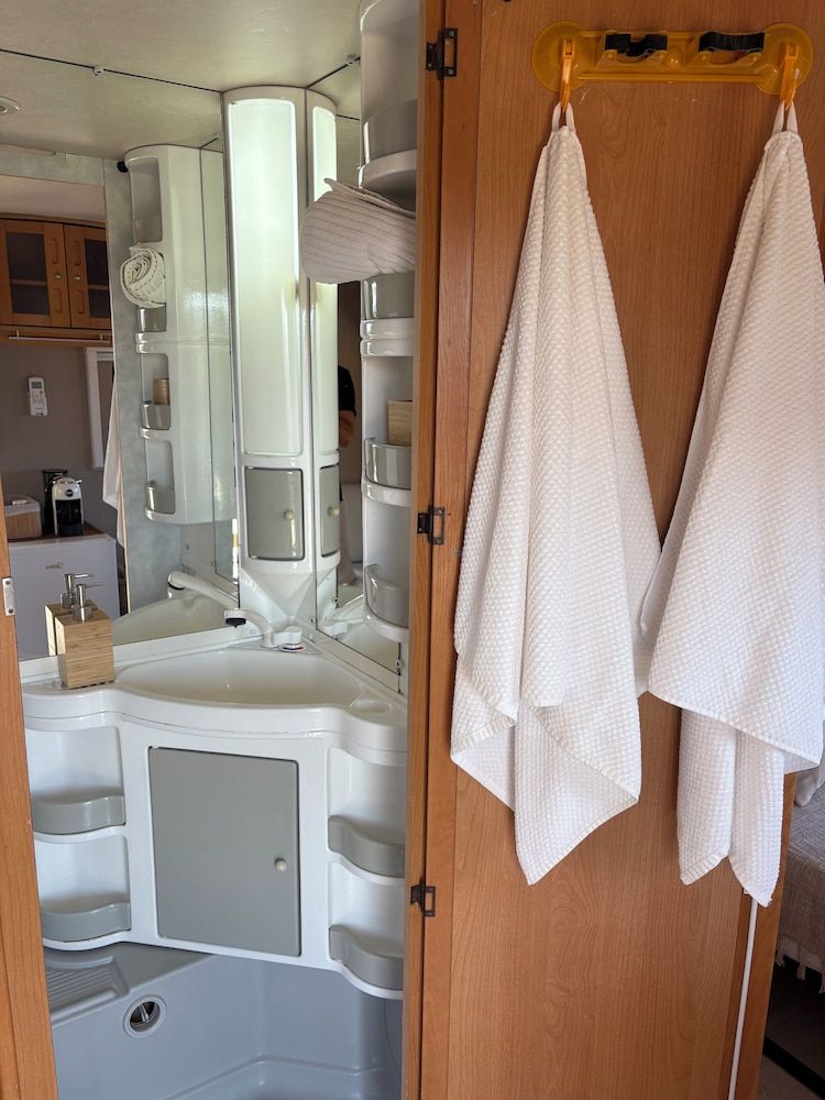 BnB Noto charming tiny house Roulotte Chic 8