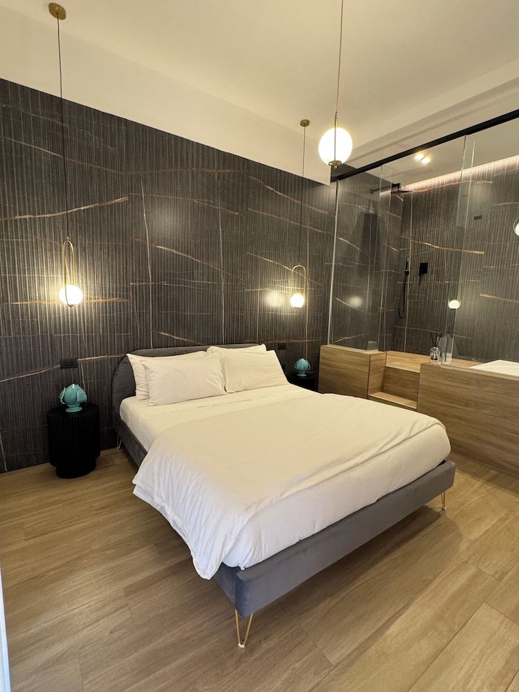 Deluxe Apartment, City View