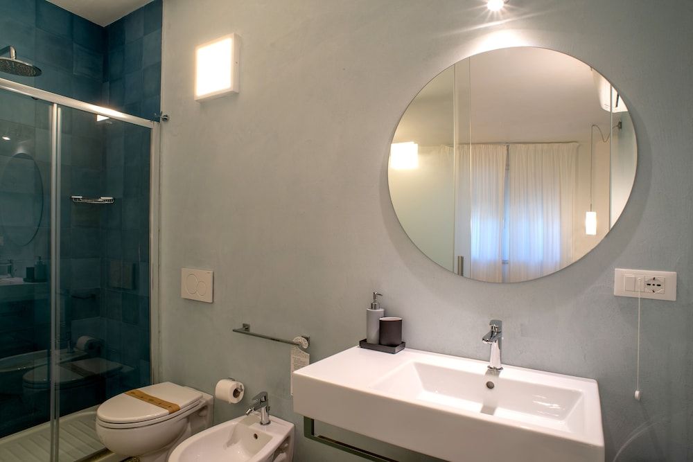Junior Double Room, Private Bathroom, City View