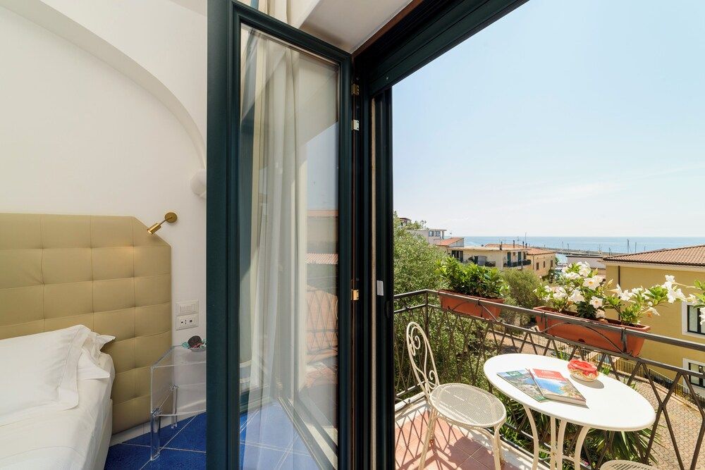 Deluxe Room, Garden View