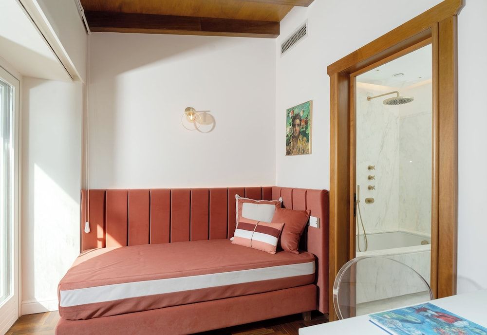 Superior Room, Balcony, Garden View