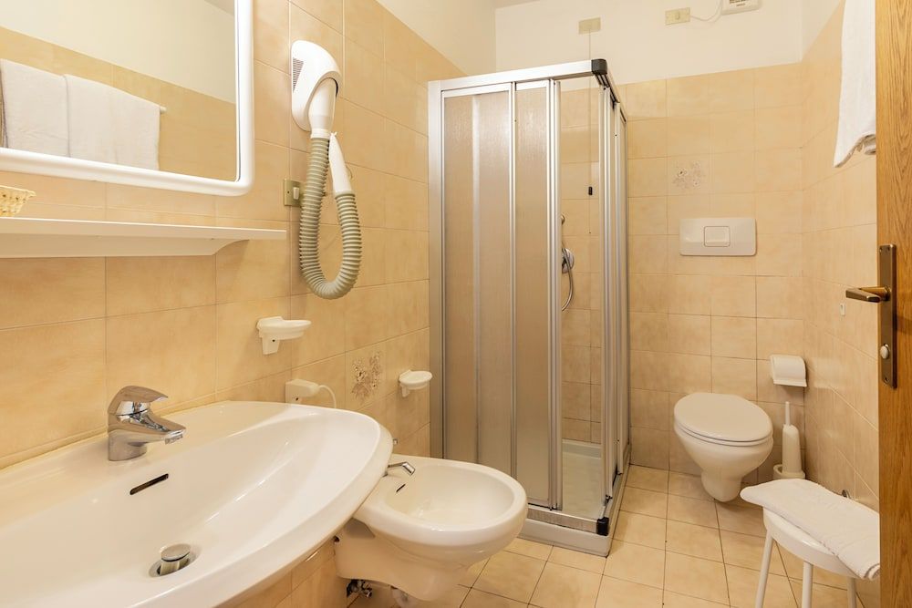 Kyrr Smart Mountain Retreat Mountain Double Room 6