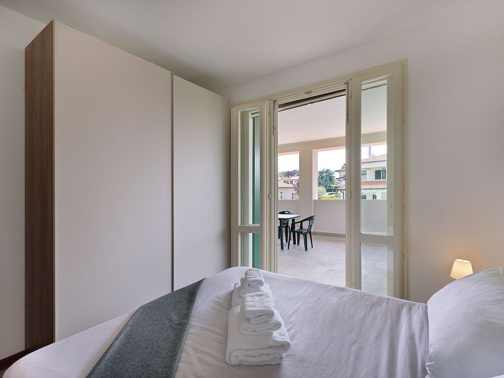 RESIDENCE FIORE ROSSO Superior Apartment 4