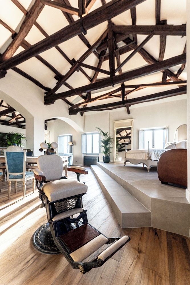 Palazzo Boyl 1840 Presidential Suite, Sea View (Salone delle Feste) 8