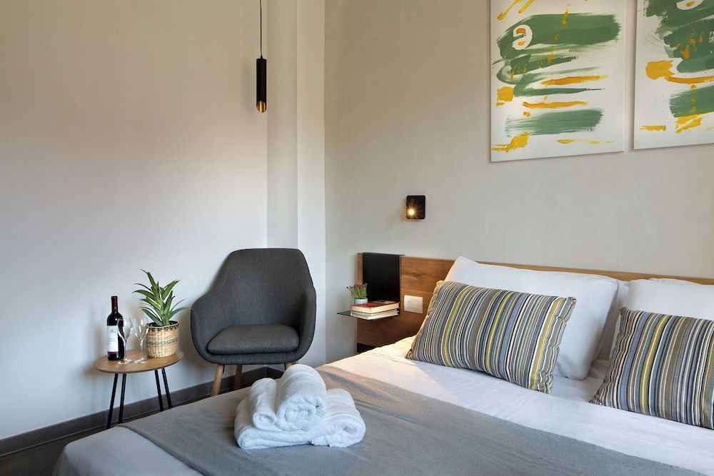 MARE FUORI ROOMS Standard Double Room, Mountain View 8