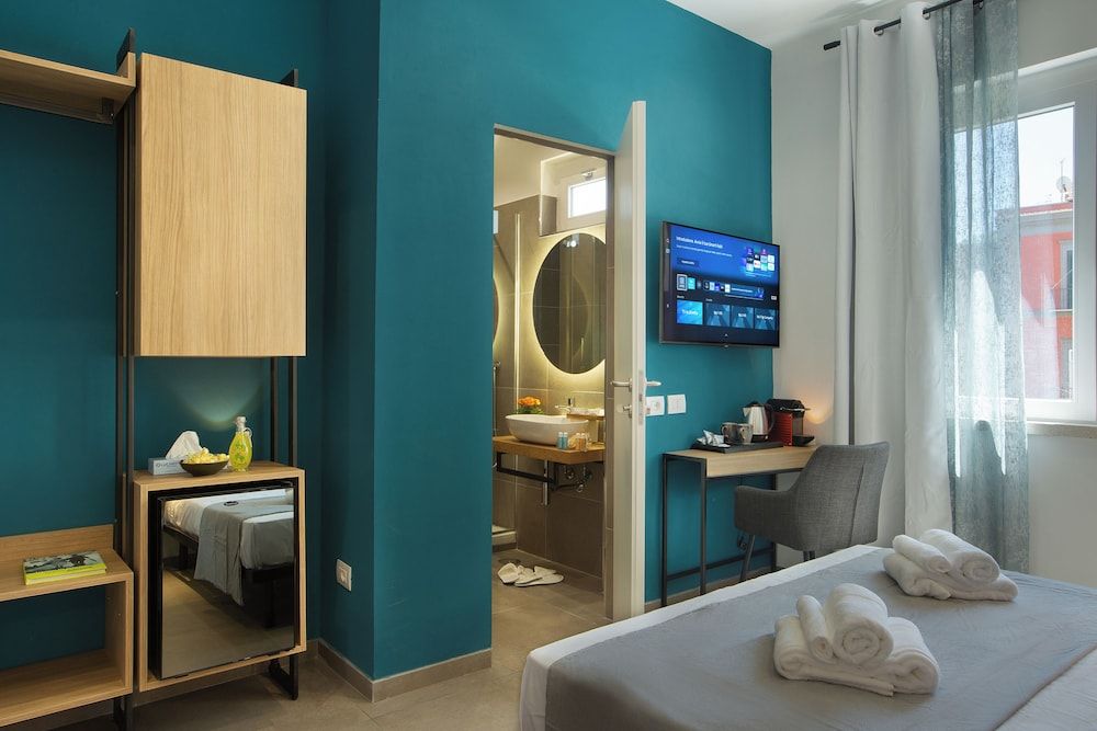 MARE FUORI ROOMS Standard Double Room, Mountain View 7