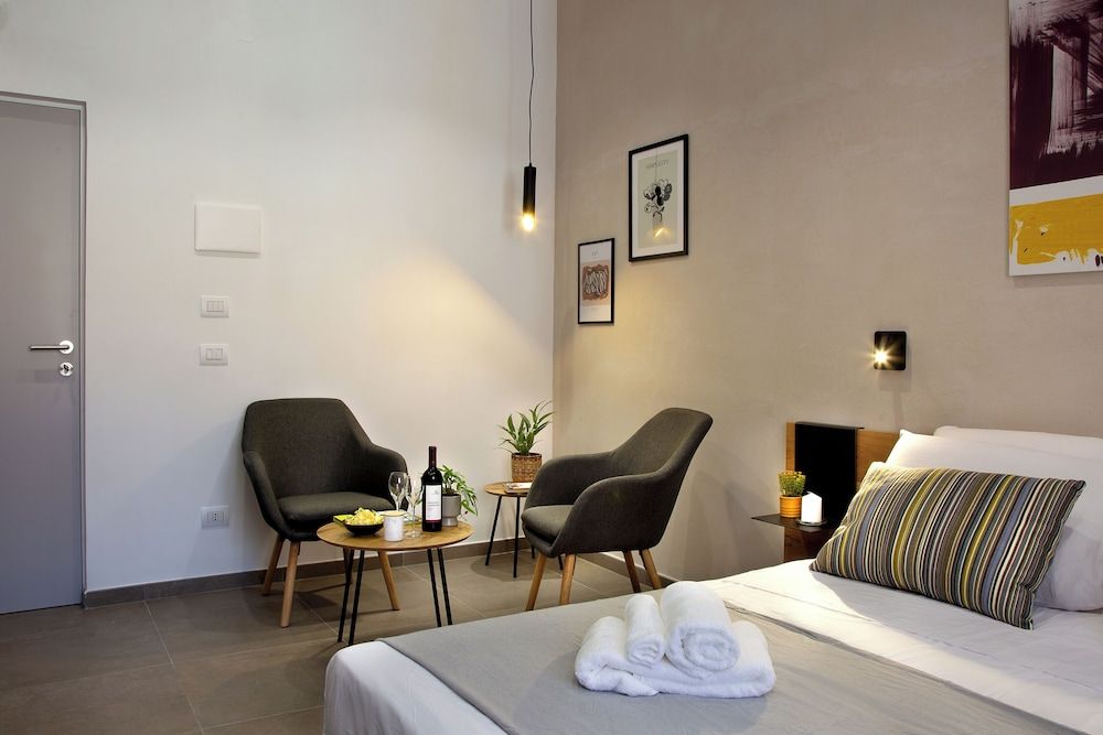 MARE FUORI ROOMS Superior Double Room, City View 3