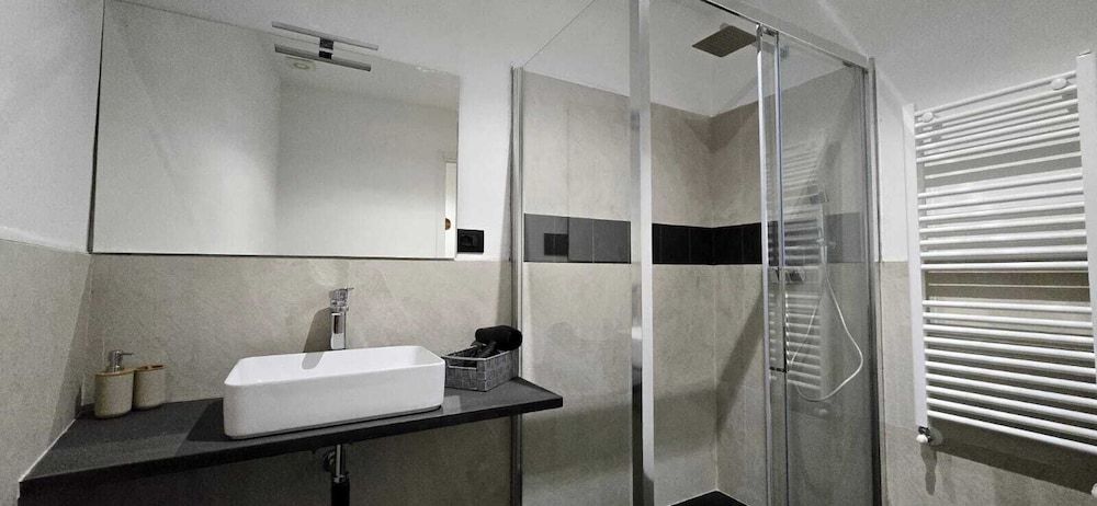 The pirate's cove- Bluchalet Superior Apartment, City View 12