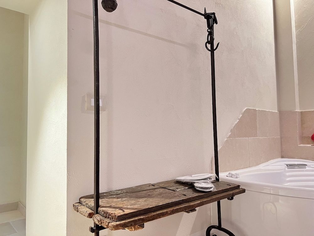 La Dimora Degli Dei Luxury Room, 1 Double Bed, Private Bathroom, Partial Sea View 5