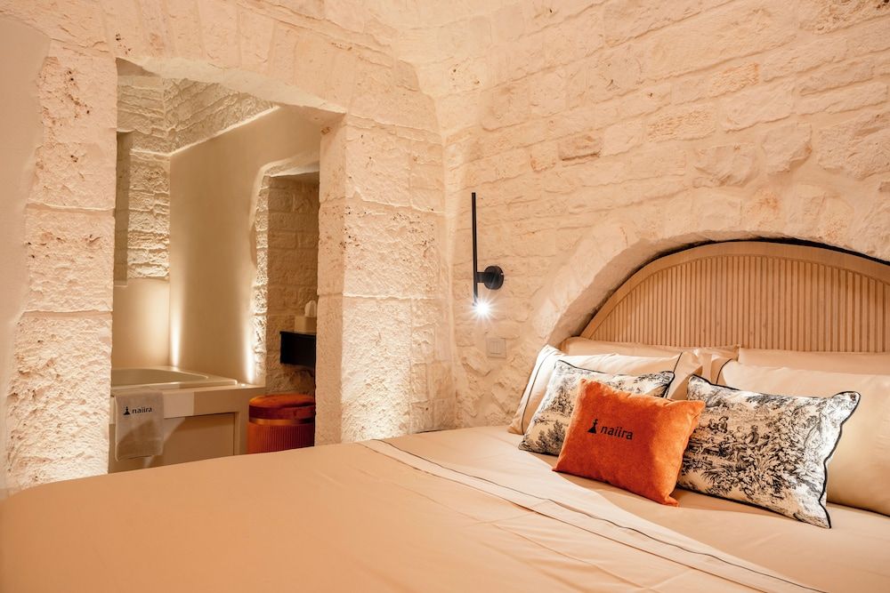 Naiira Luxury Trullo Luxury Suite, 1 King Bed 7