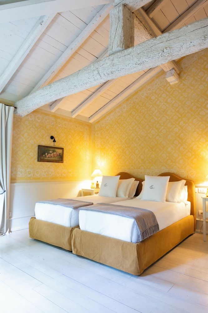 Suite, 1 King Bed