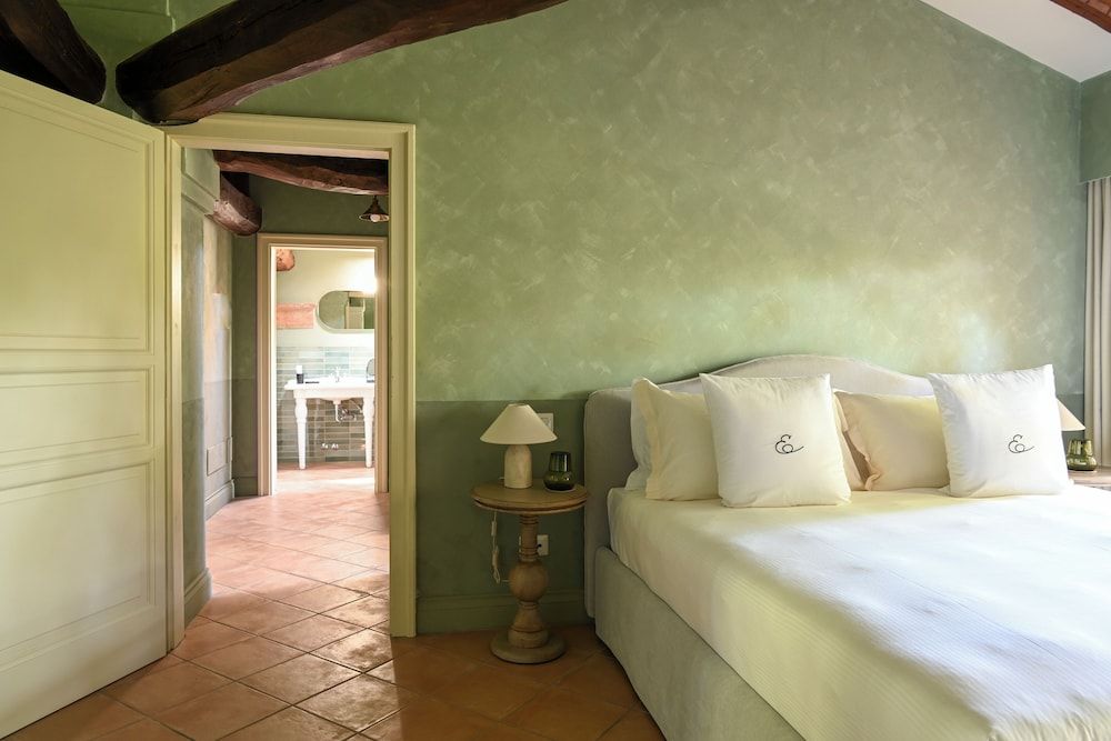 Premium Room, 1 King Bed with Sofa bed (Premium Deluxe)