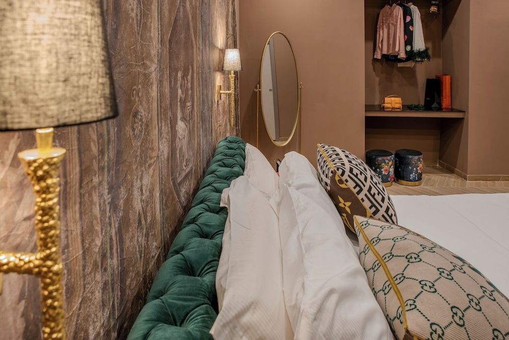 stile raro suite Deluxe Double Room, City View 10