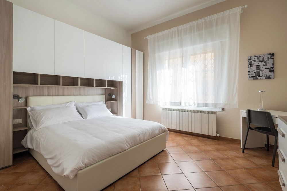 Apartment, Balcony