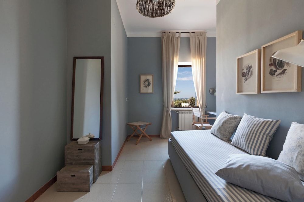 House, Sea View