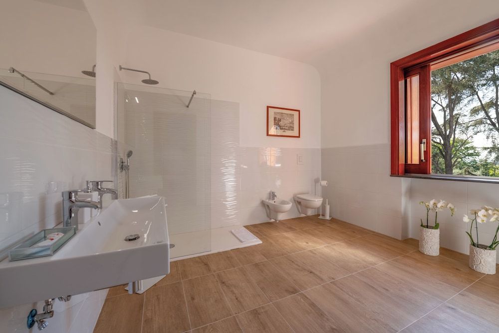 Gargiulo Suites Superior Room, Garden View 7