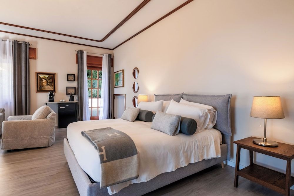 Gargiulo Suites Superior Room, Garden View 3