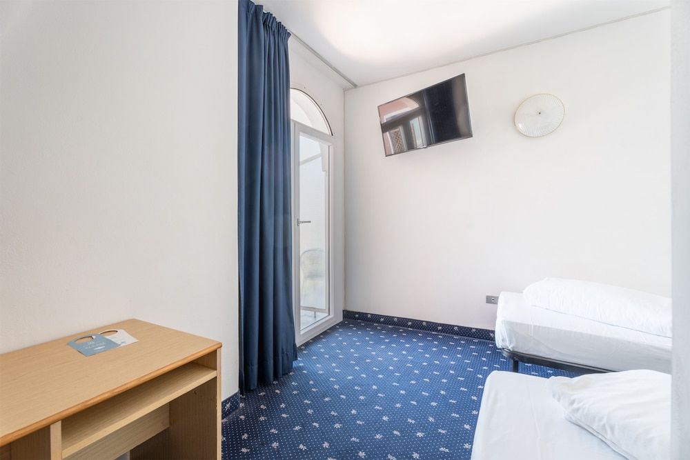 Double or Twin Room, Lake View
