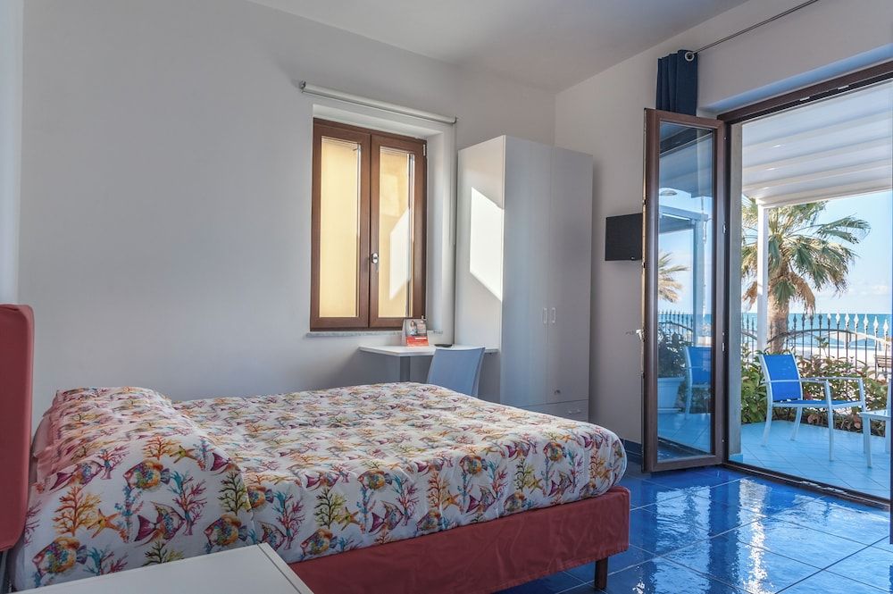 Deluxe Quadruple Room, Sea View