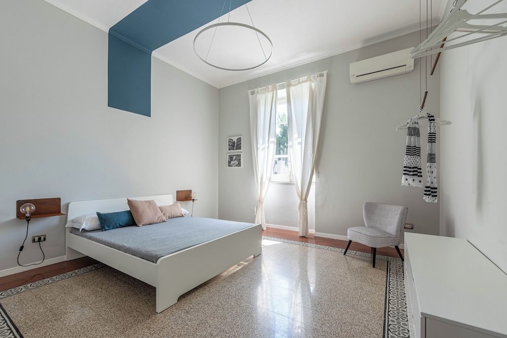 Apartment, Balcony