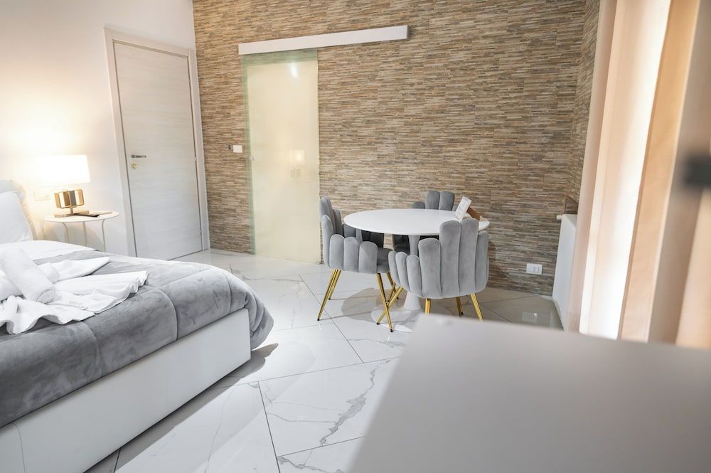 Villa Vitti's - Verona est Classic Suite, Balcony, River View 12