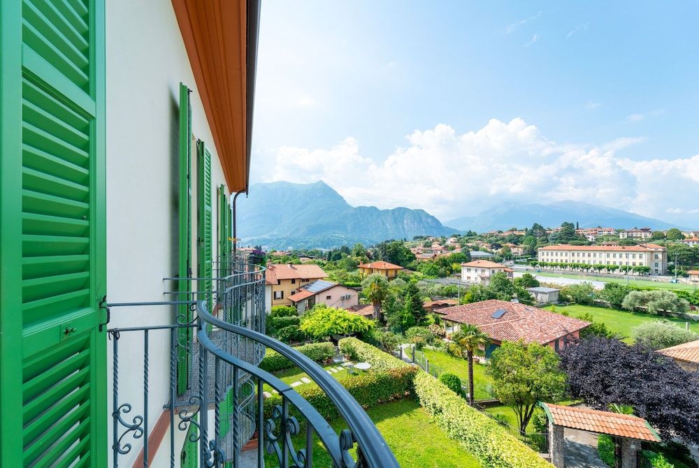 Green House Regatola by Wonderful Italy Apartment, Balcony, Lake View 10