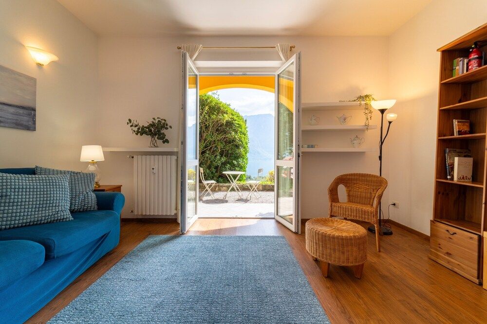 Apartment, Lake View