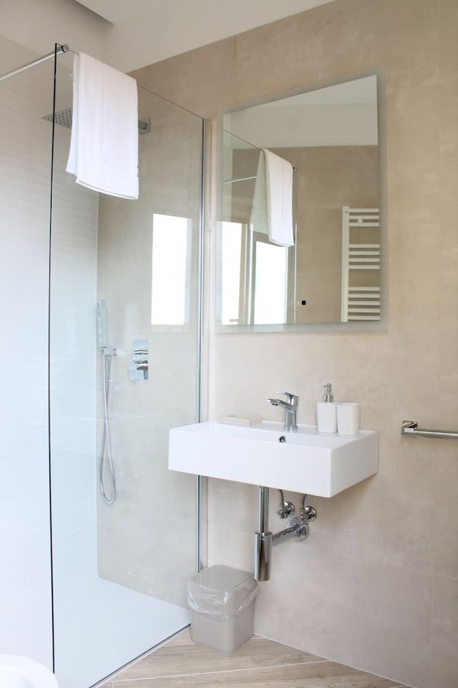 La Casa Del Molo Deluxe Room, 1 Double Bed, Non Smoking, Private Bathroom 4