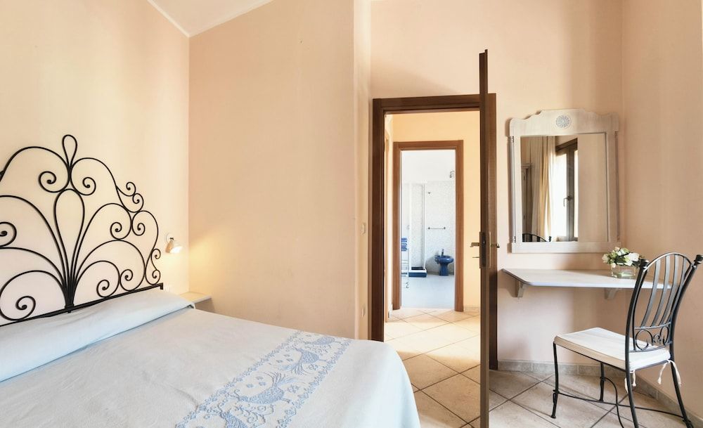 Suite, Sea View
