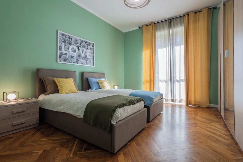 Apartment, Balcony