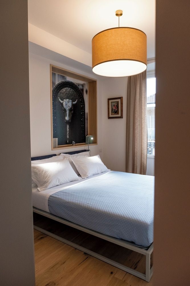 Luxury Apartment, Hill View