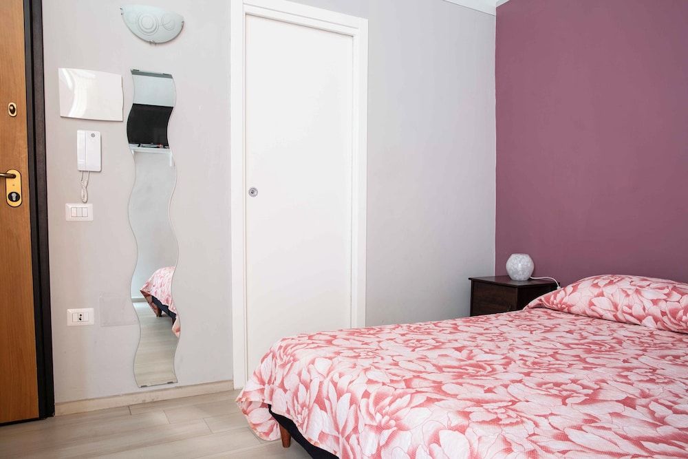 Comfort Double or Twin Room, Private Bathroom, City View