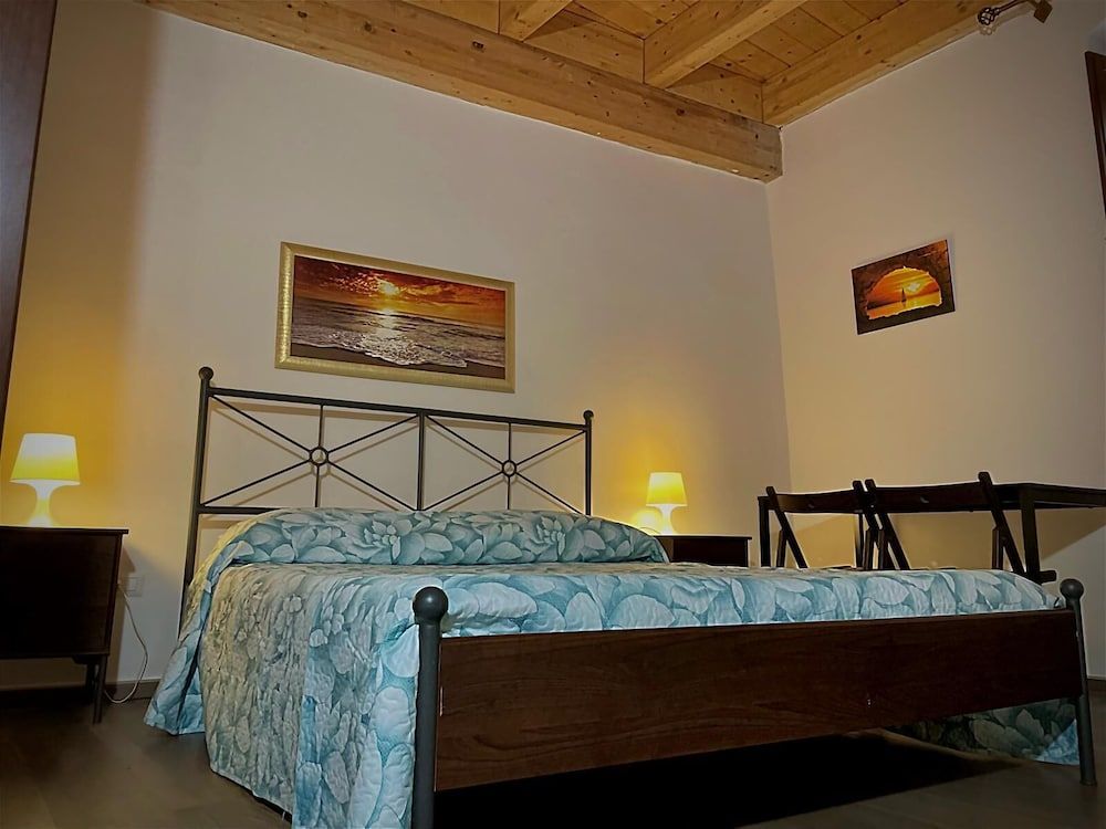 Comfort Triple Room, Private Bathroom, City View