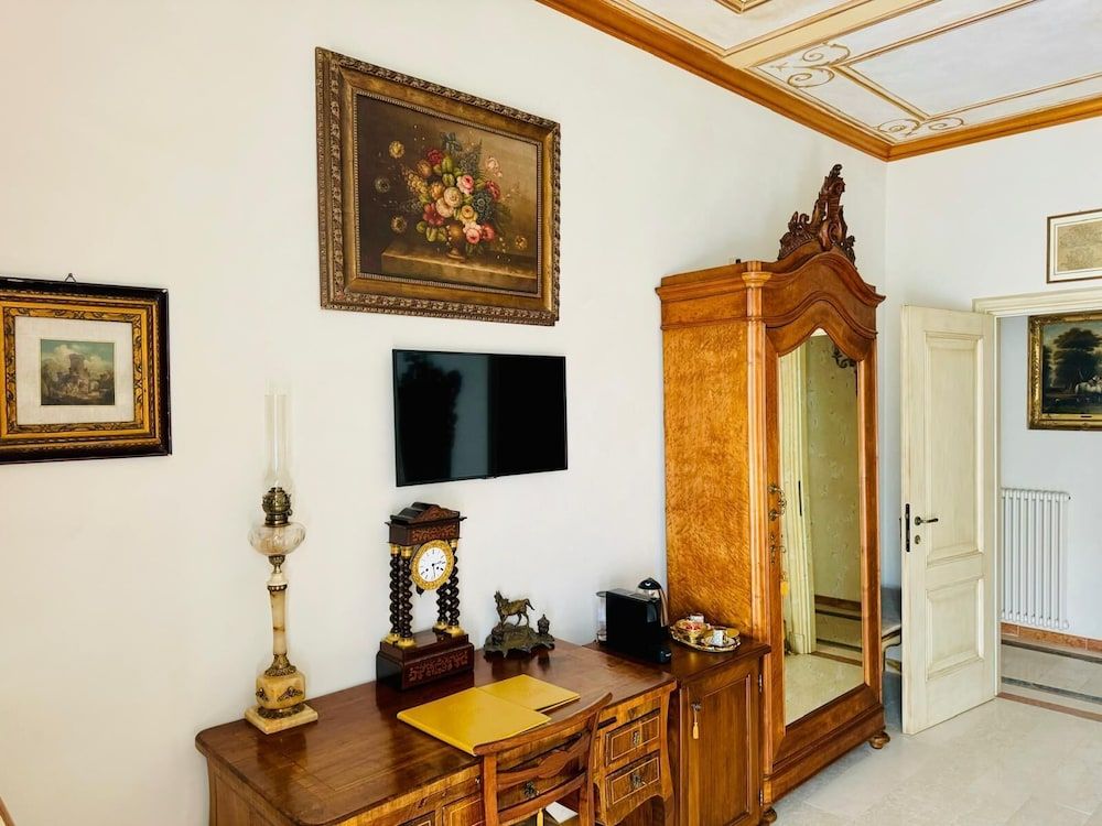 La Casa Di Agartha Luxury Double Room, City View 3